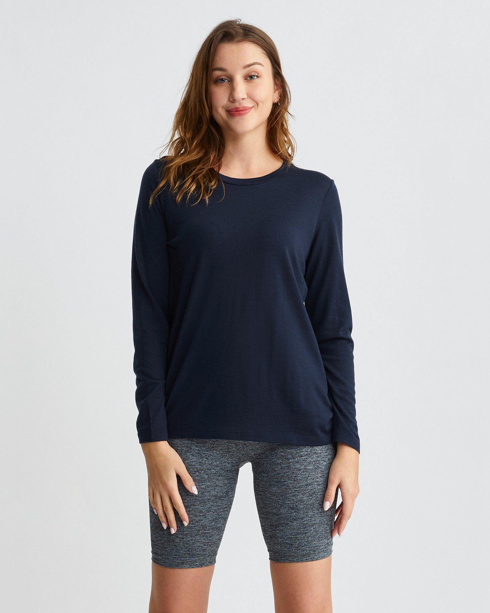 W's Traveler Merino LS Tee.
